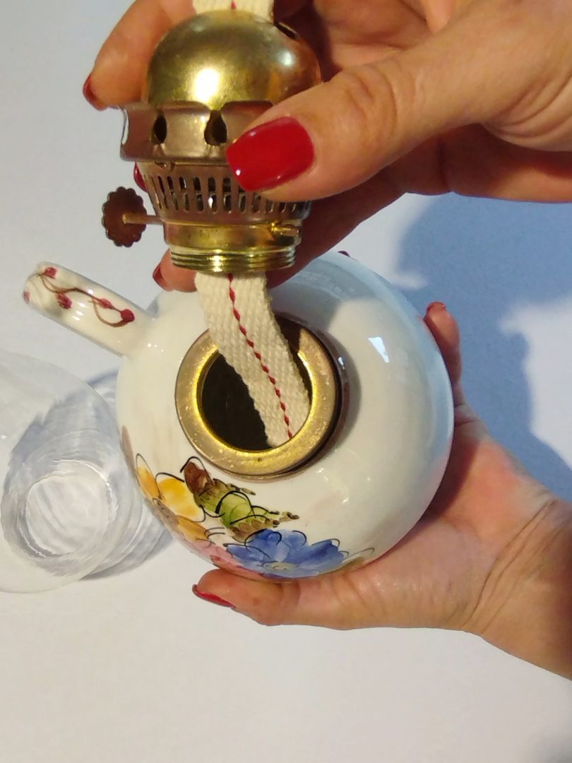 Lamp unscrewed